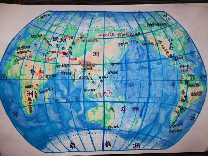 浙江190名初一新生手绘世界地图老师让同学们开阔视野